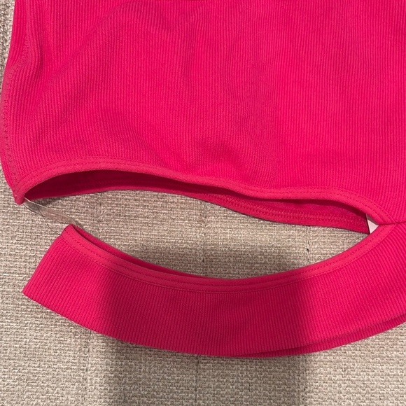 Pink One-Shoulder Women's Seamless Garage Top - Picture 9 of 9